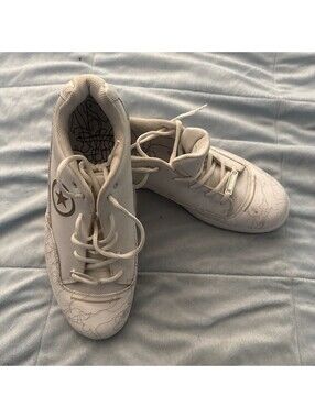 CONVERSE Shoes Mens 12 Vintage Leather Gold Star Sneakers Low Tops